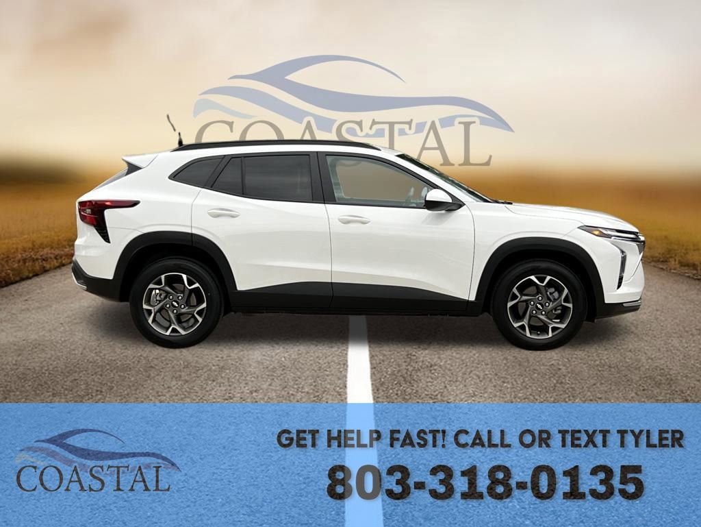 Used 2025 Chevrolet Trax LT image 4