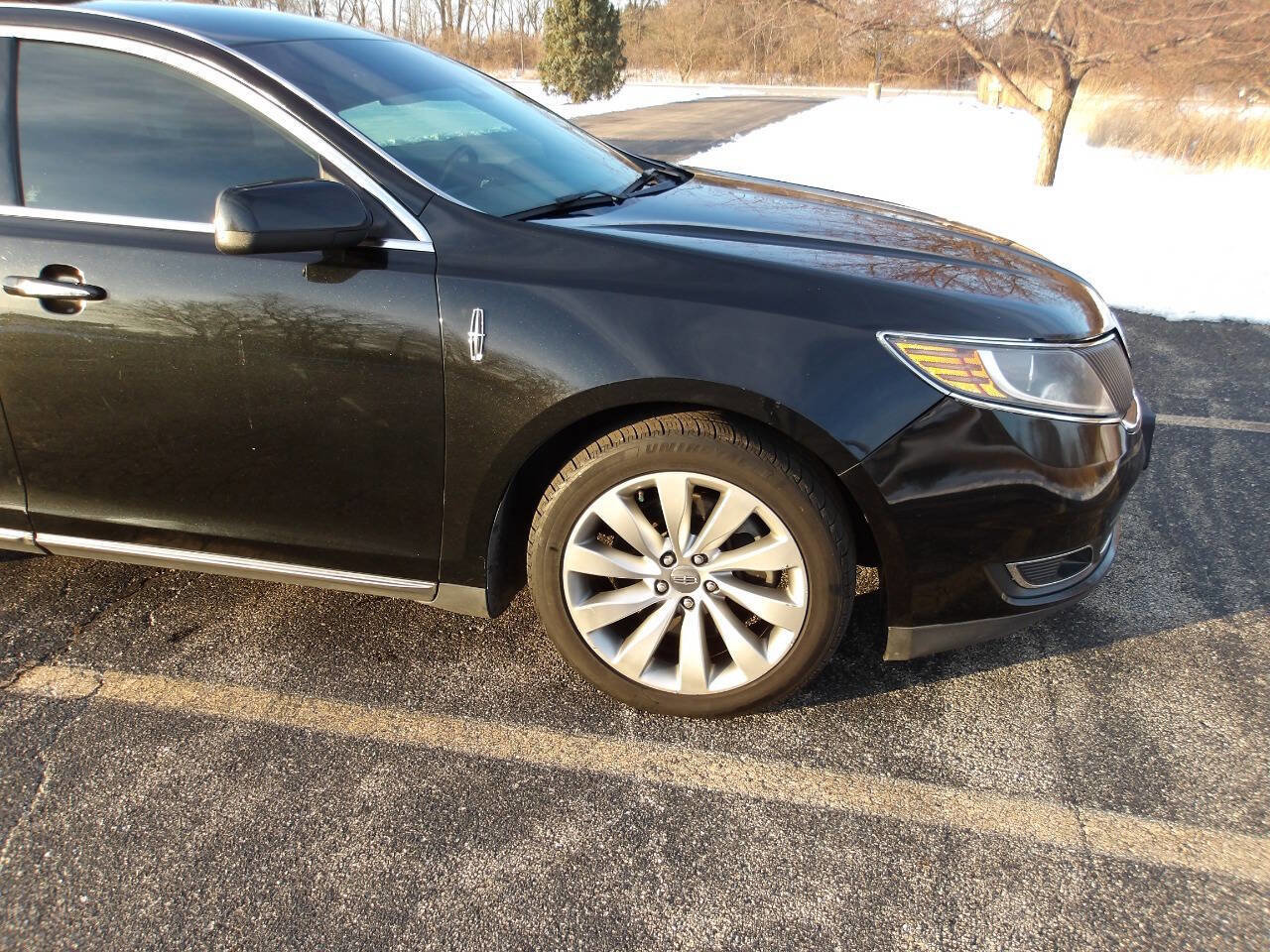 Used 2014 Lincoln MKS image 30