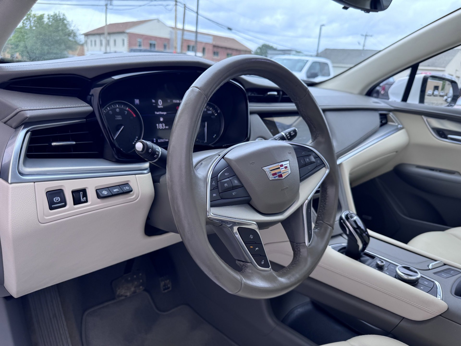 Used 2021 Cadillac XT5 Premium Luxury image 17