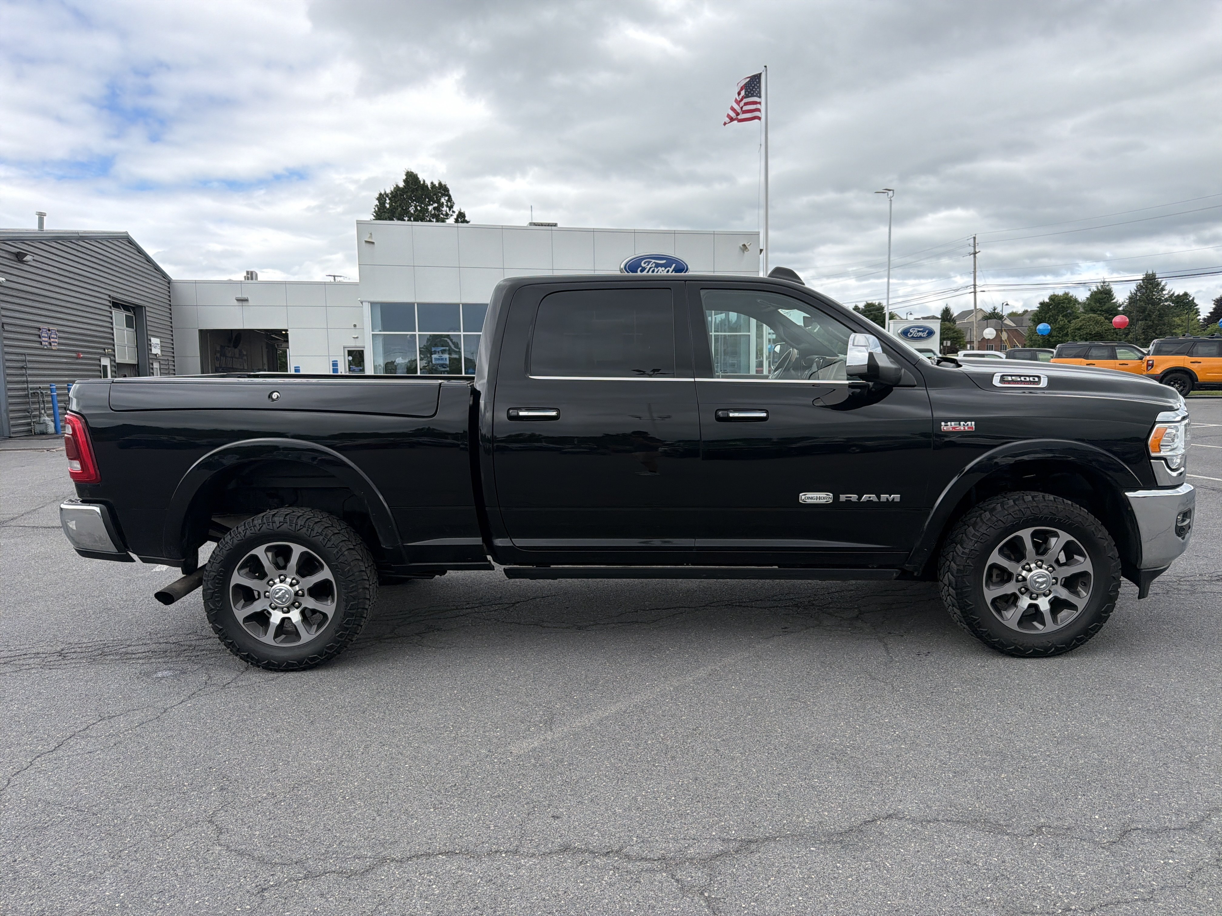 Used 2020 RAM 3500 Limited AWD/4WD image 2