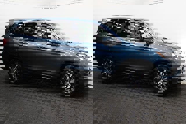 Used 2017 Honda Pilot EX image 3