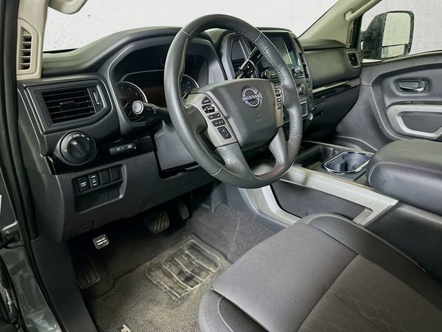 Used 2024 Nissan Titan SV w/ SV Convenience Package image 10