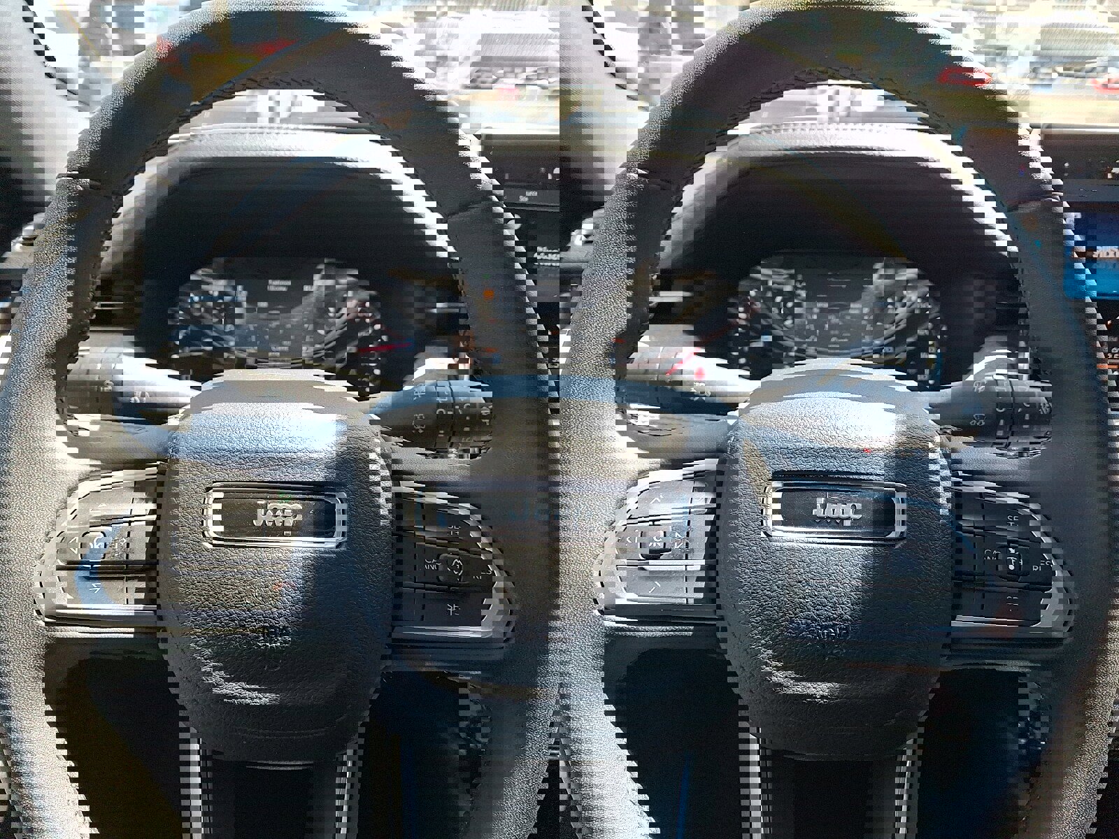 Used 2024 Jeep Compass Latitude image 18