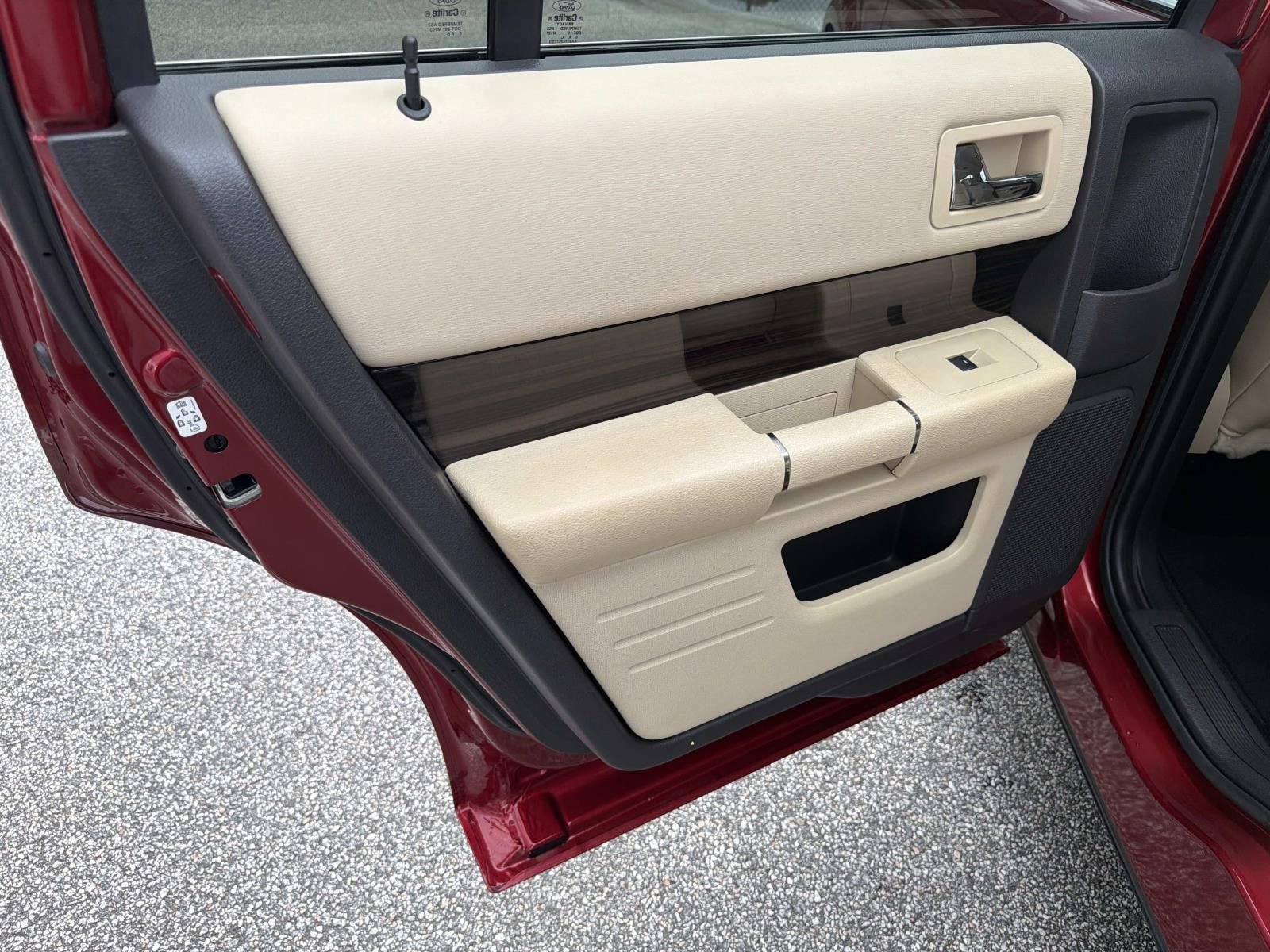 Used 2016 Ford Flex SEL w/ Equipment Group 202A FWD image 21