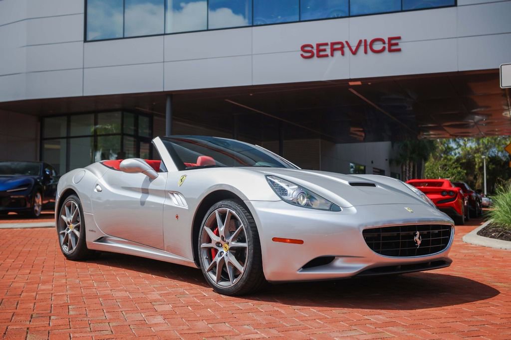 Used 2010 Ferrari California image 27
