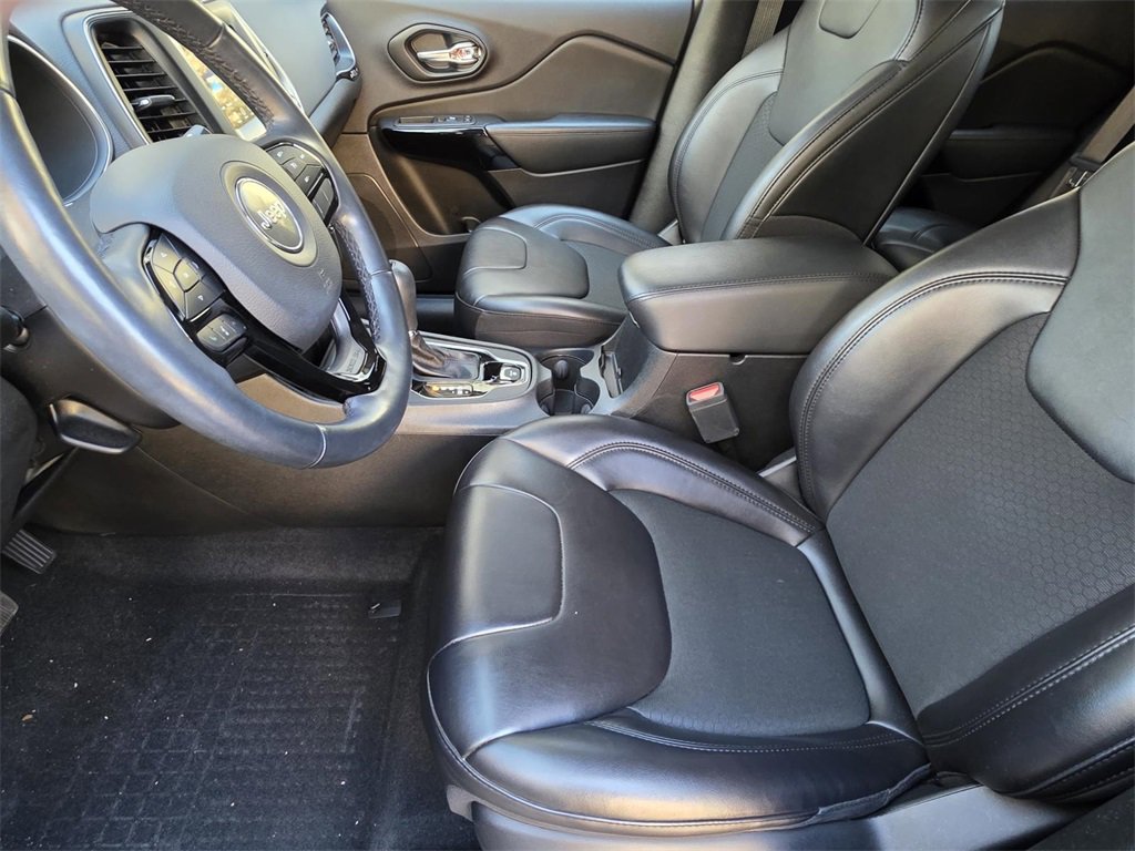 Used 2021 Jeep Cherokee Latitude Plus image 8