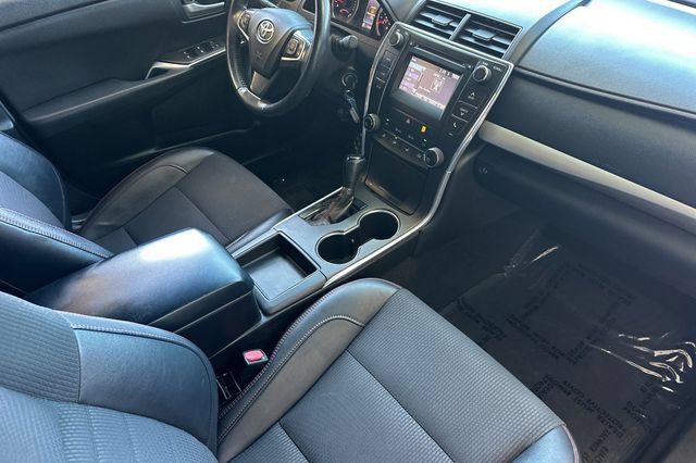 Used 2017 Toyota Camry SE FWD image 17
