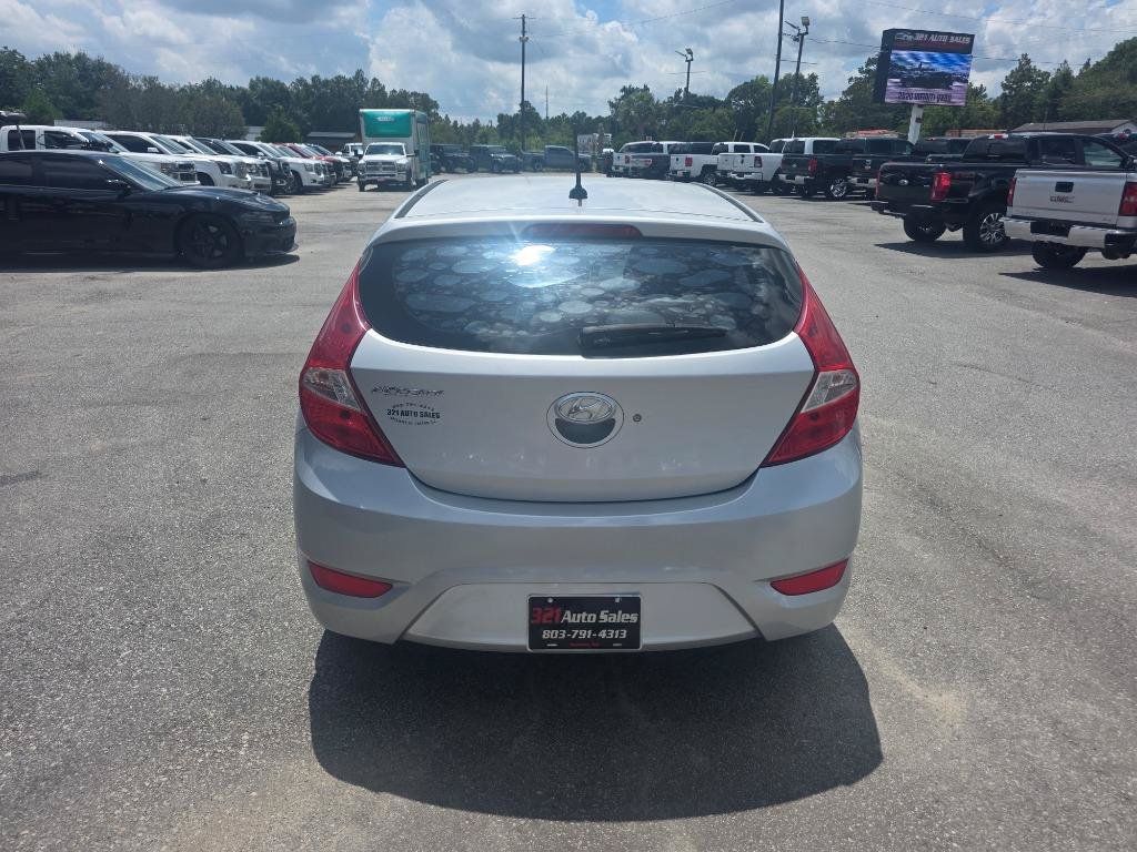 Used 2016 Hyundai Accent SE FWD image 2