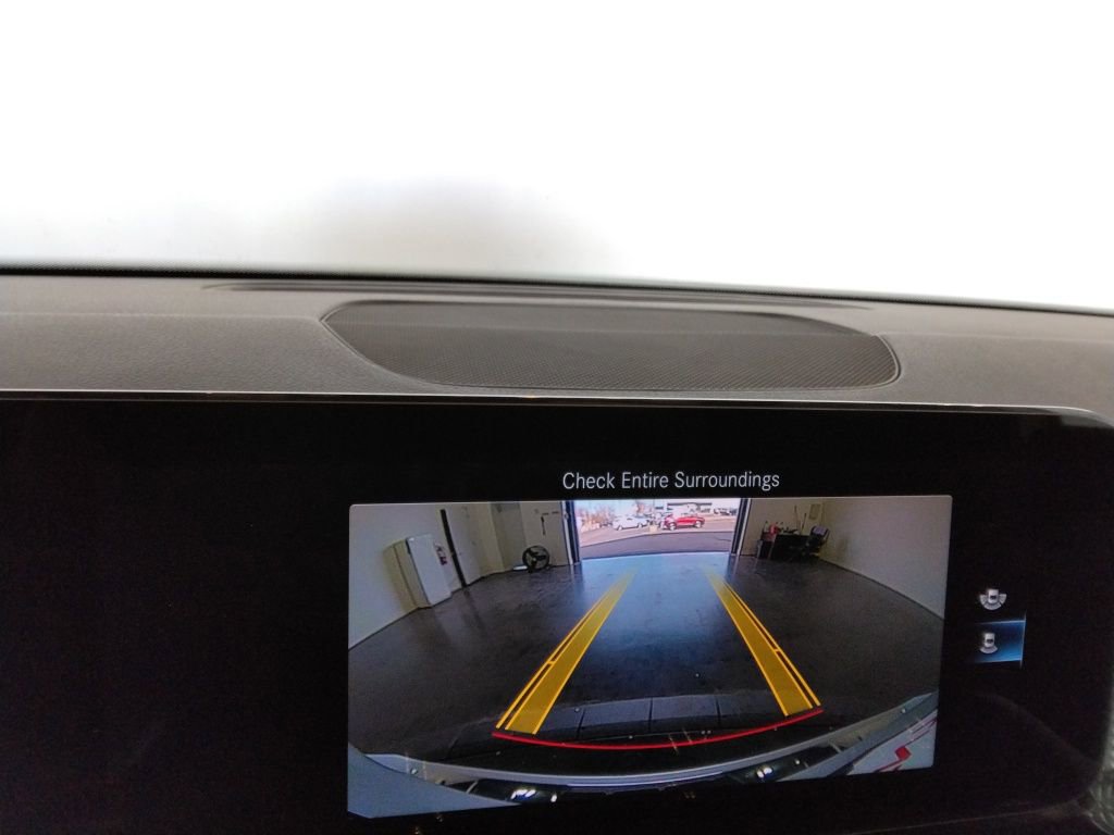 Used 2022 Mercedes-Benz GLB 250 w/ Premium Package Lite image 24