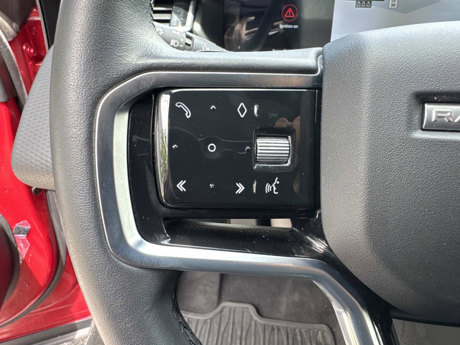 Certified 2023 Land Rover Range Rover Velar R-Dynamic S AWD/4WD image 32