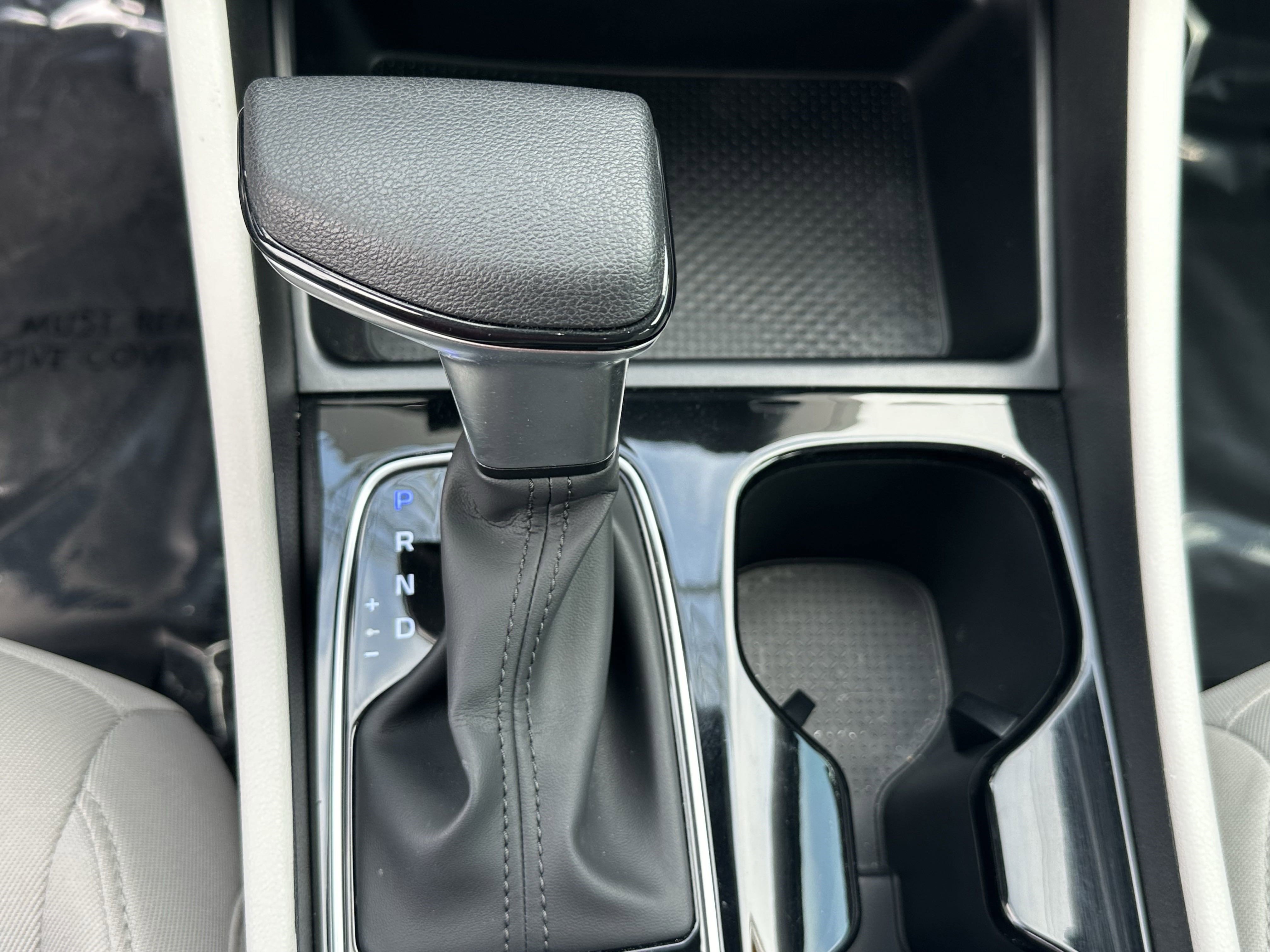 Used 2025 Hyundai Tucson SE image 32