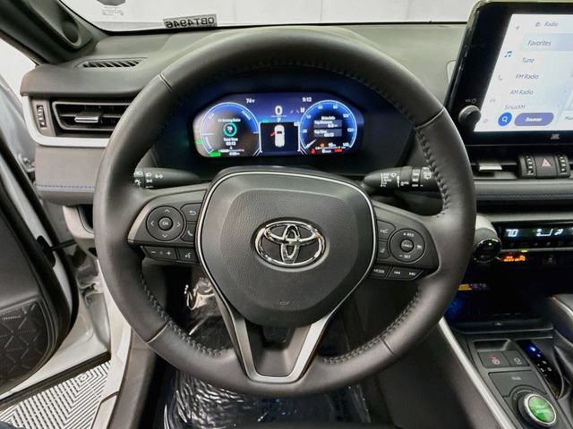 Used 2025 Toyota RAV4 XSE w/ Advanced Technology Package AWD/4WD image 11