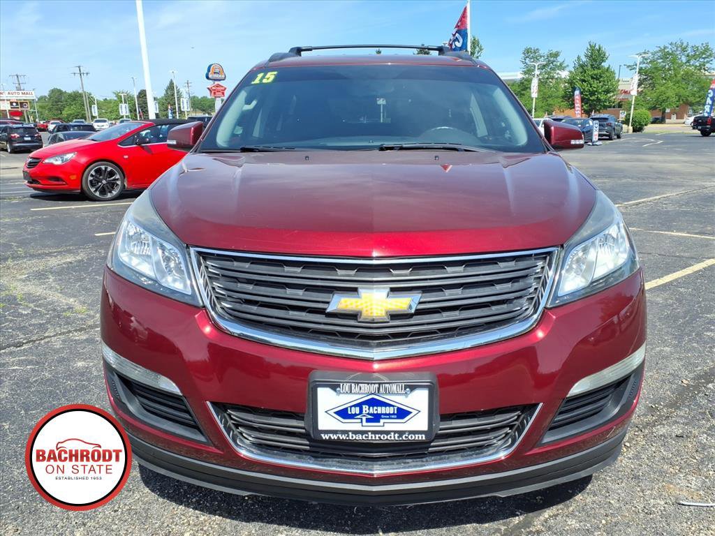 Used 2015 Chevrolet Traverse LT w/ Style and Technology Package FWD image 2