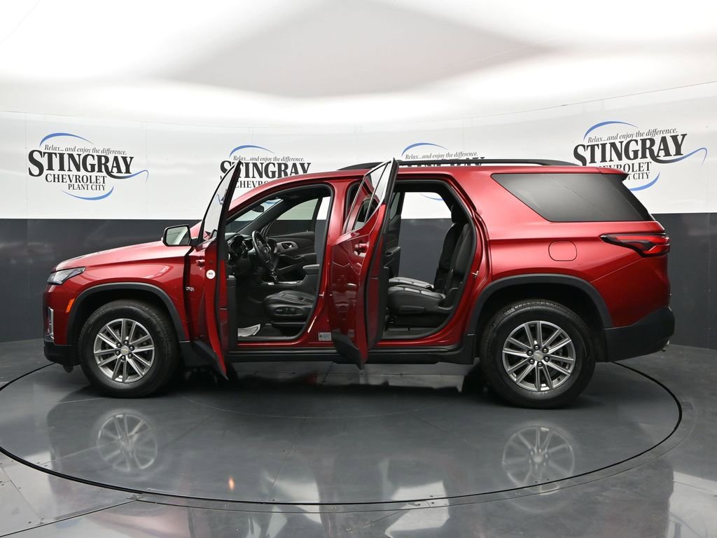 Used 2023 Chevrolet Traverse LT image 28