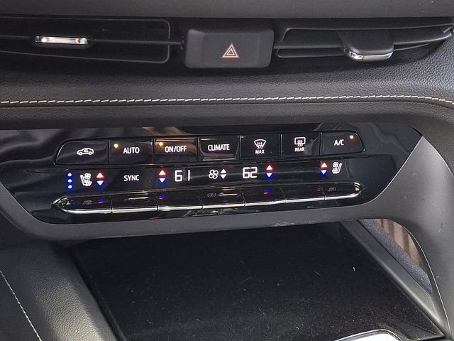 Used 2021 Buick Envision Avenir w/ Technology Package II AWD/4WD image 15