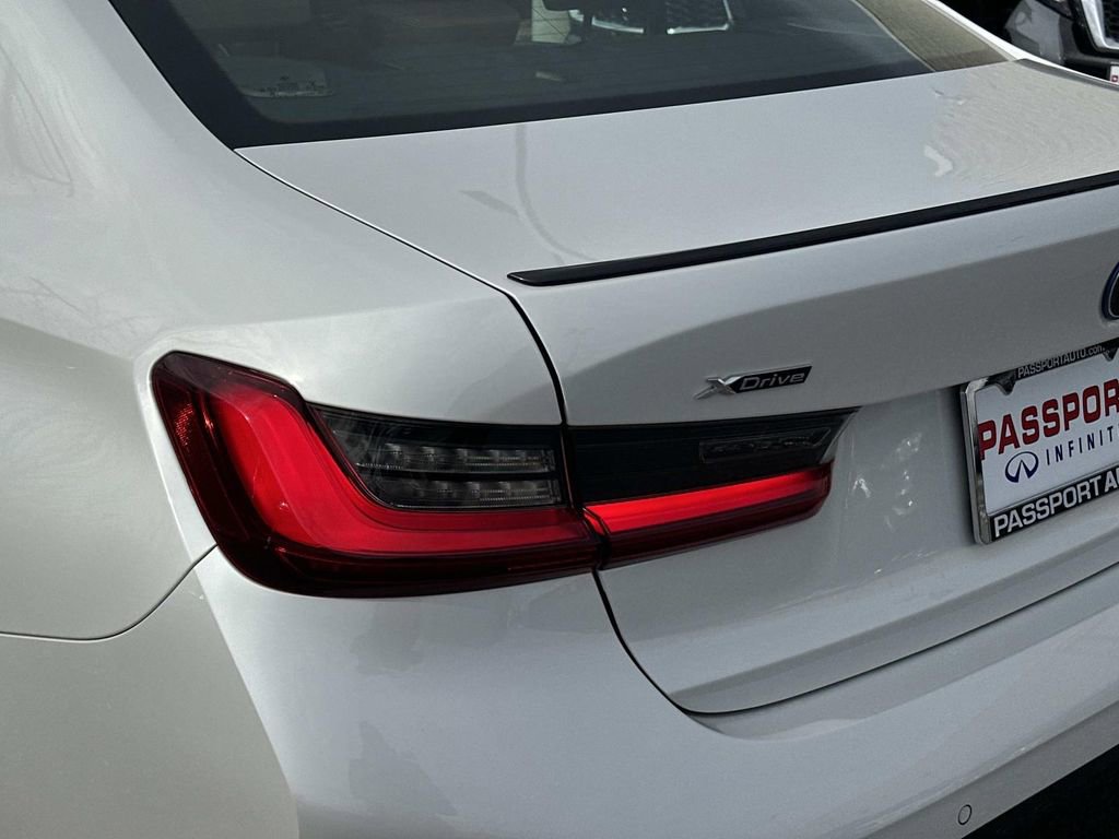 Used 2023 BMW 330e xDrive w/ M Sport Package image 9