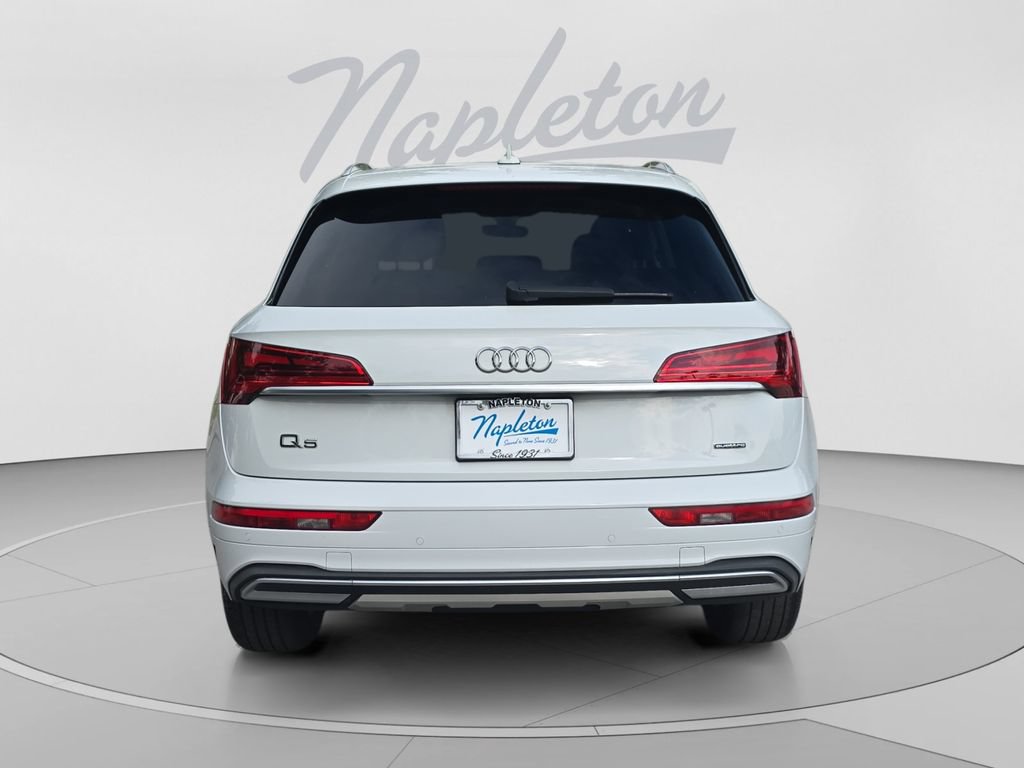Used 2023 Audi Q5 2.0T Premium w/ Convenience Package AWD/4WD image 4