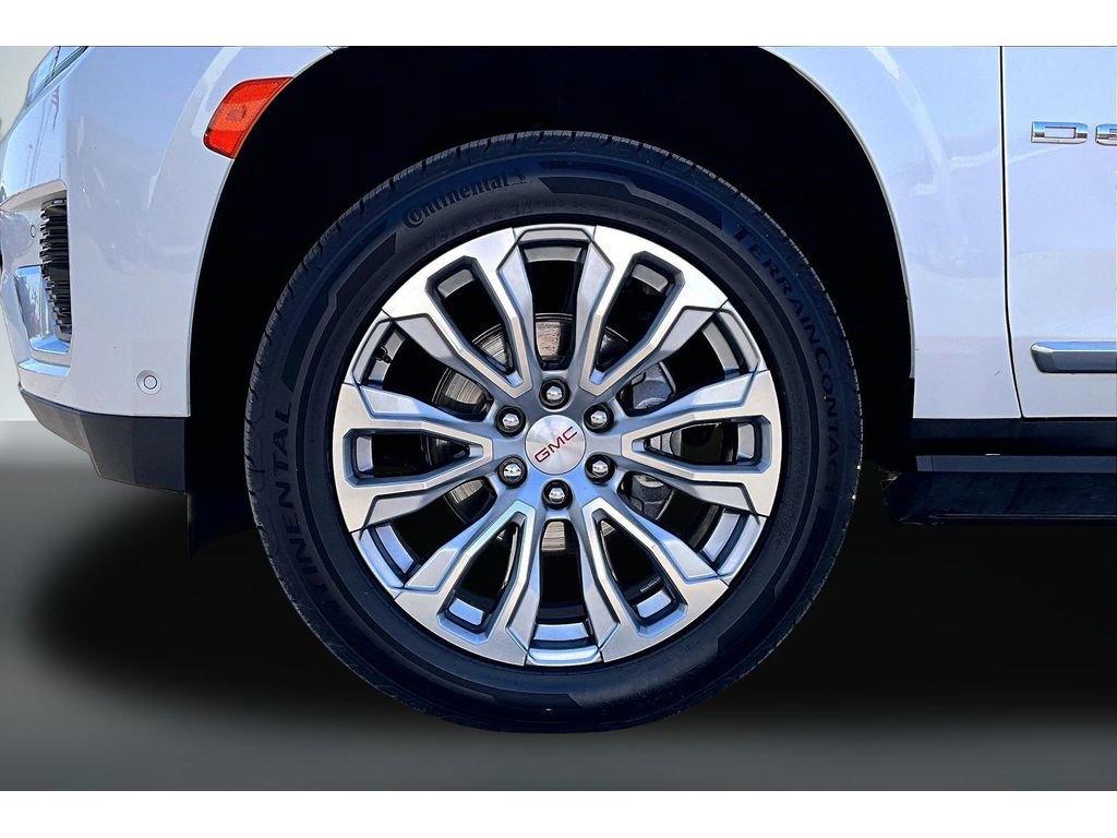 Used 2023 GMC Yukon XL Denali w/ Denali Reserve Package AWD/4WD image 31