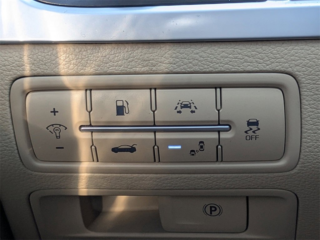 Used 2019 Genesis G80 3.8 image 25