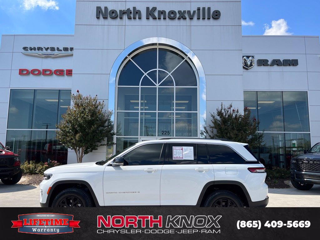 Used 2023 Jeep Grand Cherokee Limited AWD/4WD image 2