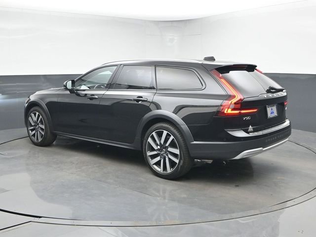 Used 2021 Volvo V90 T6 Cross Country w/ Advanced Package image 7