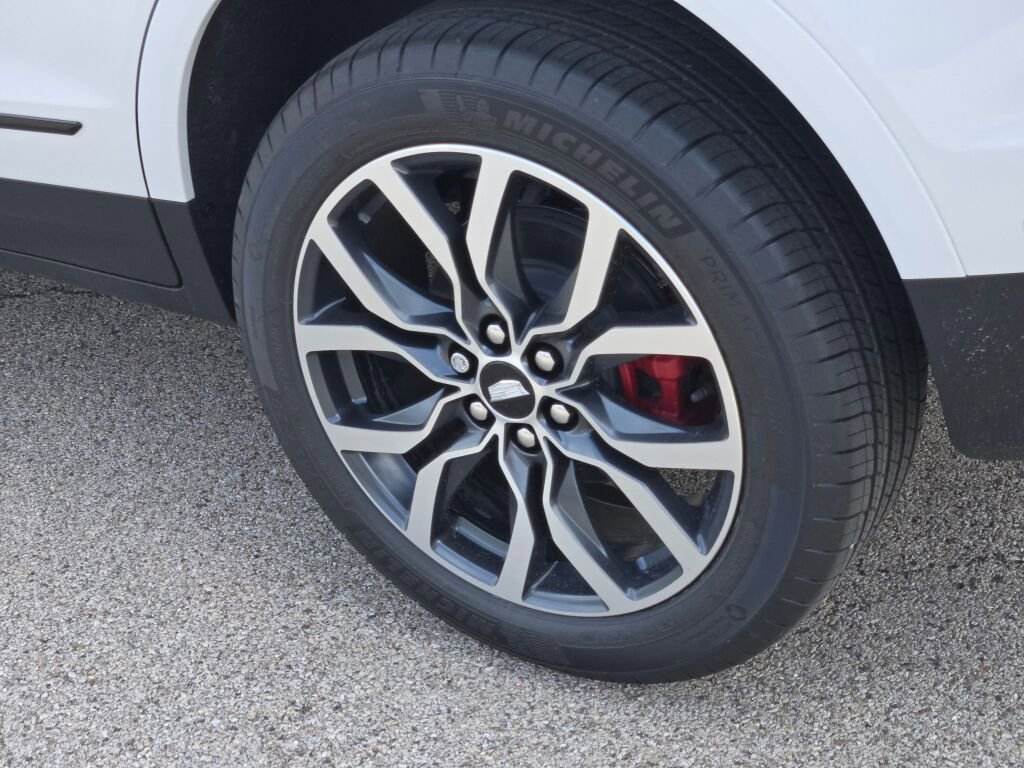 New 2026 Cadillac XT5 Sportv w/ LPO, Onyx Lite Package AWD/4WD image 14