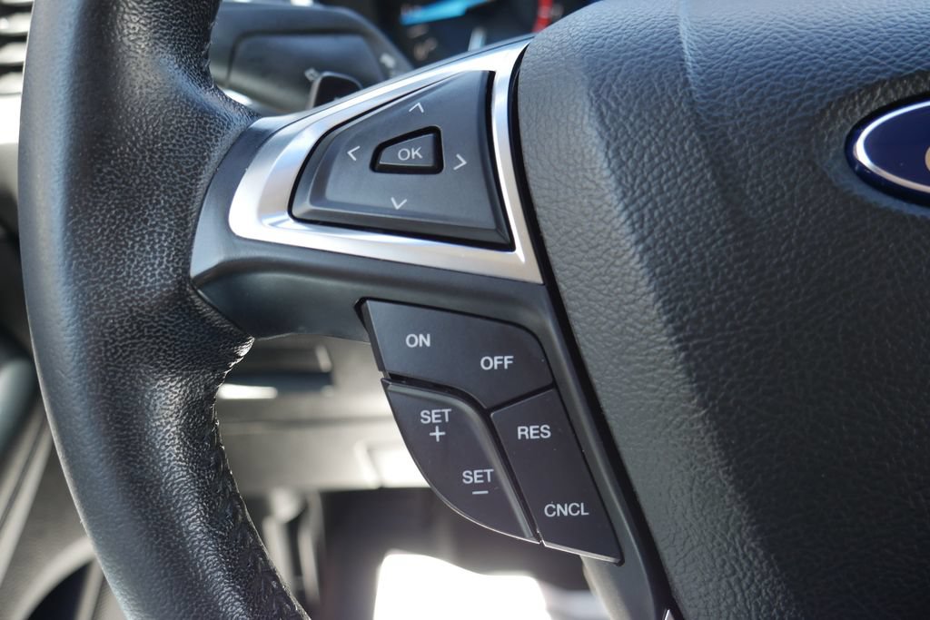 Used 2017 Ford Edge SEL AWD/4WD image 11