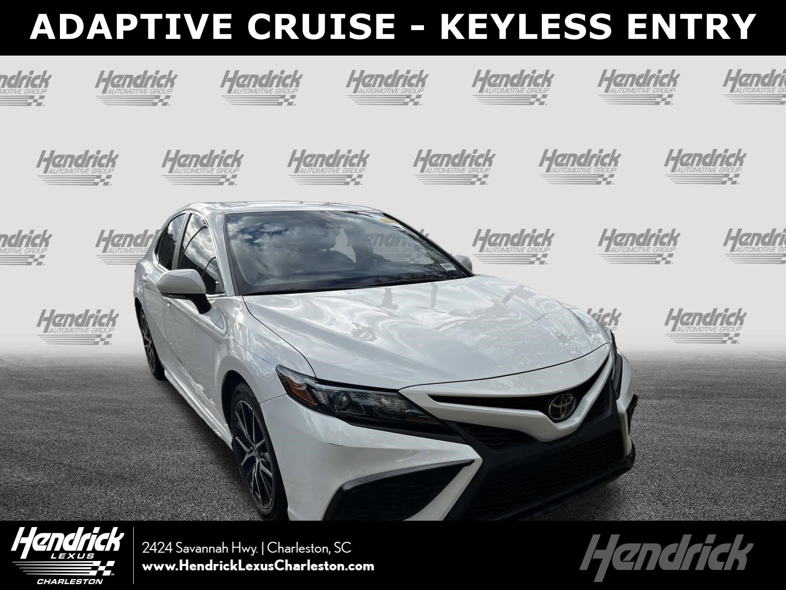 Used 2023 Toyota Camry SE FWD image 1