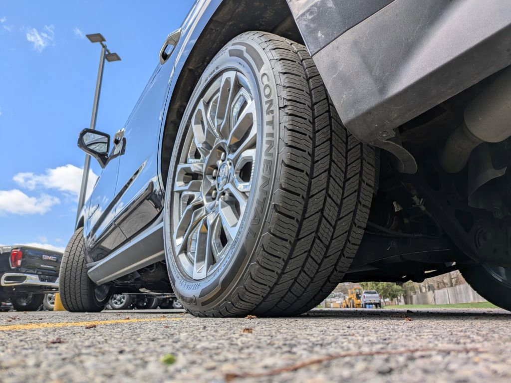 Used 2023 GMC Yukon Denali Ultimate image 38