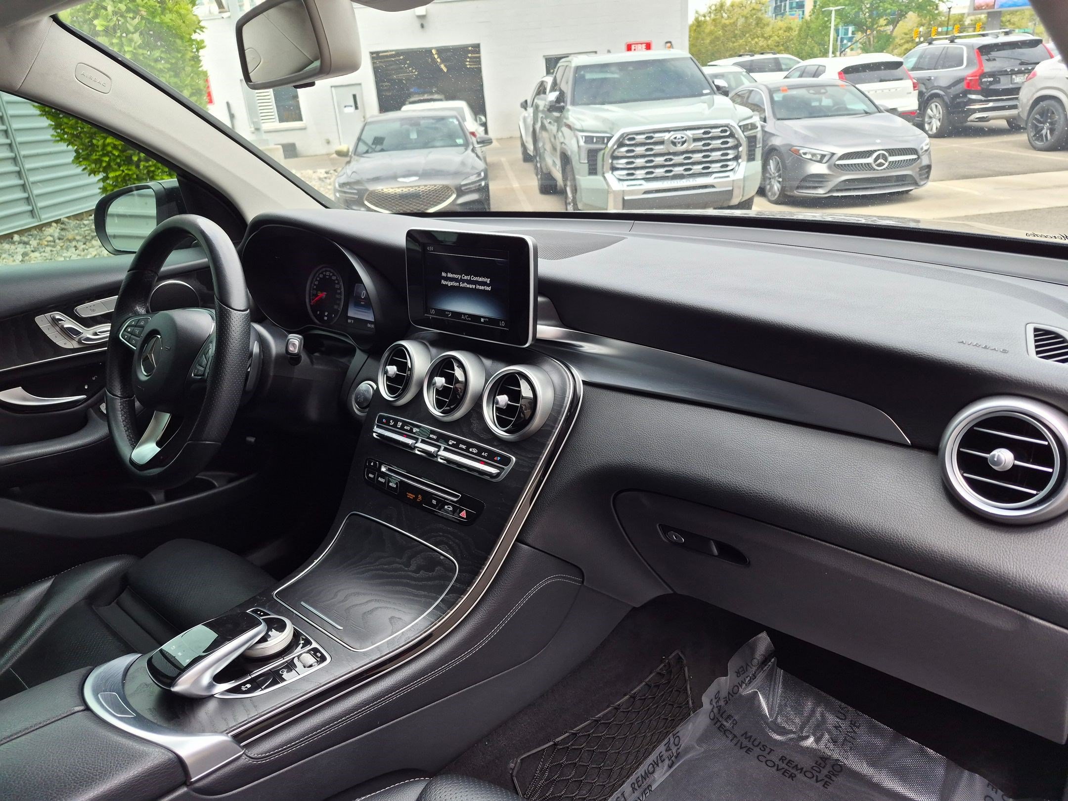 Used 2017 Mercedes-Benz GLC 300 4MATIC Coupe image 30