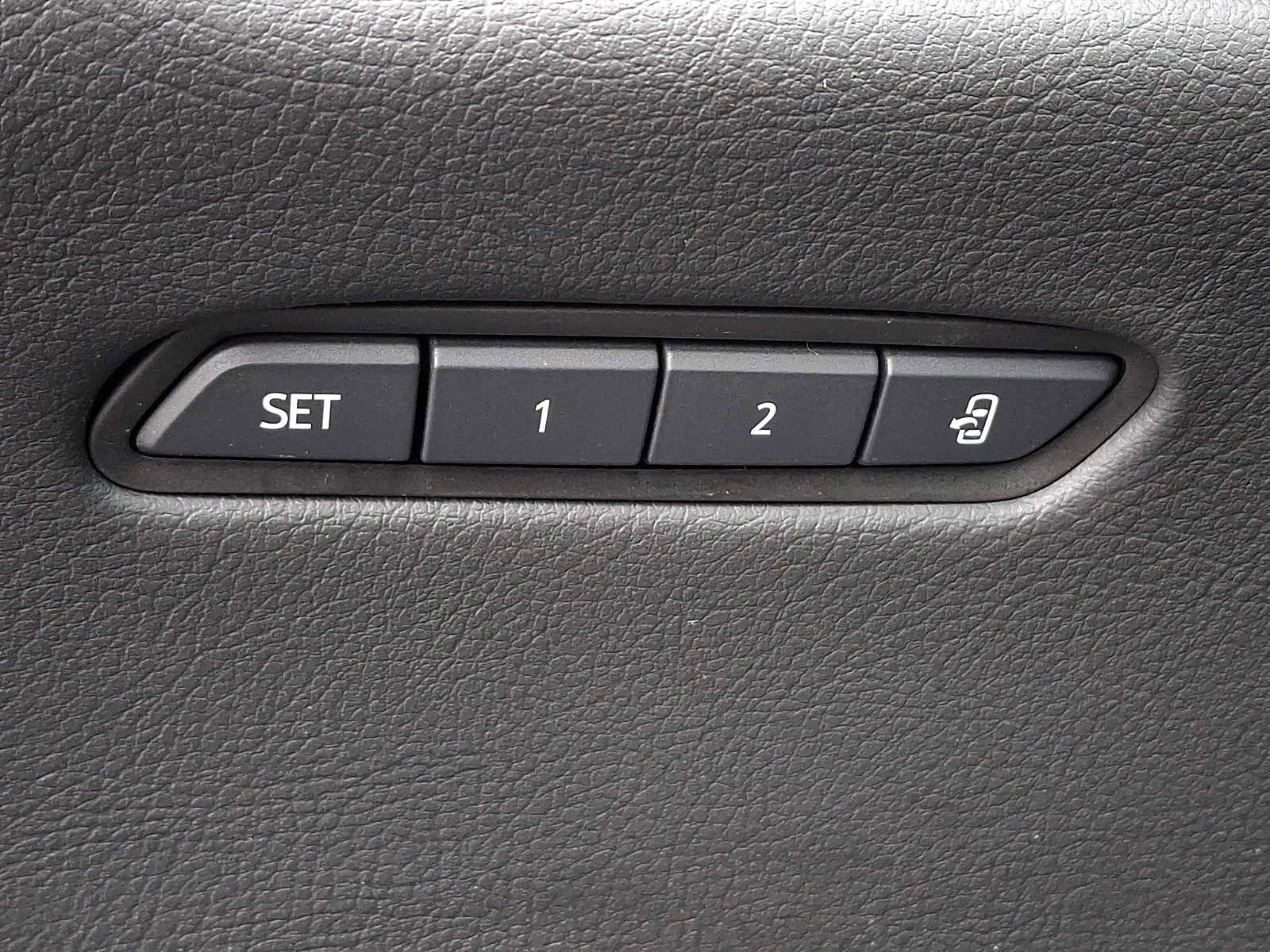 Certified 2023 Cadillac XT5 Premium Luxury image 34