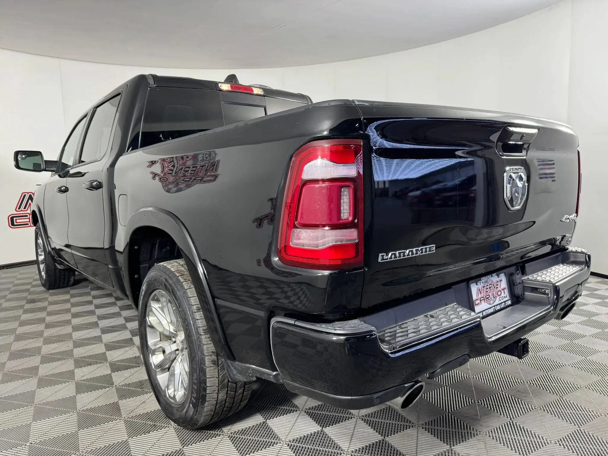 Used 2022 RAM 1500 Laramie w/ Sport Appearance Package AWD/4WD image 27