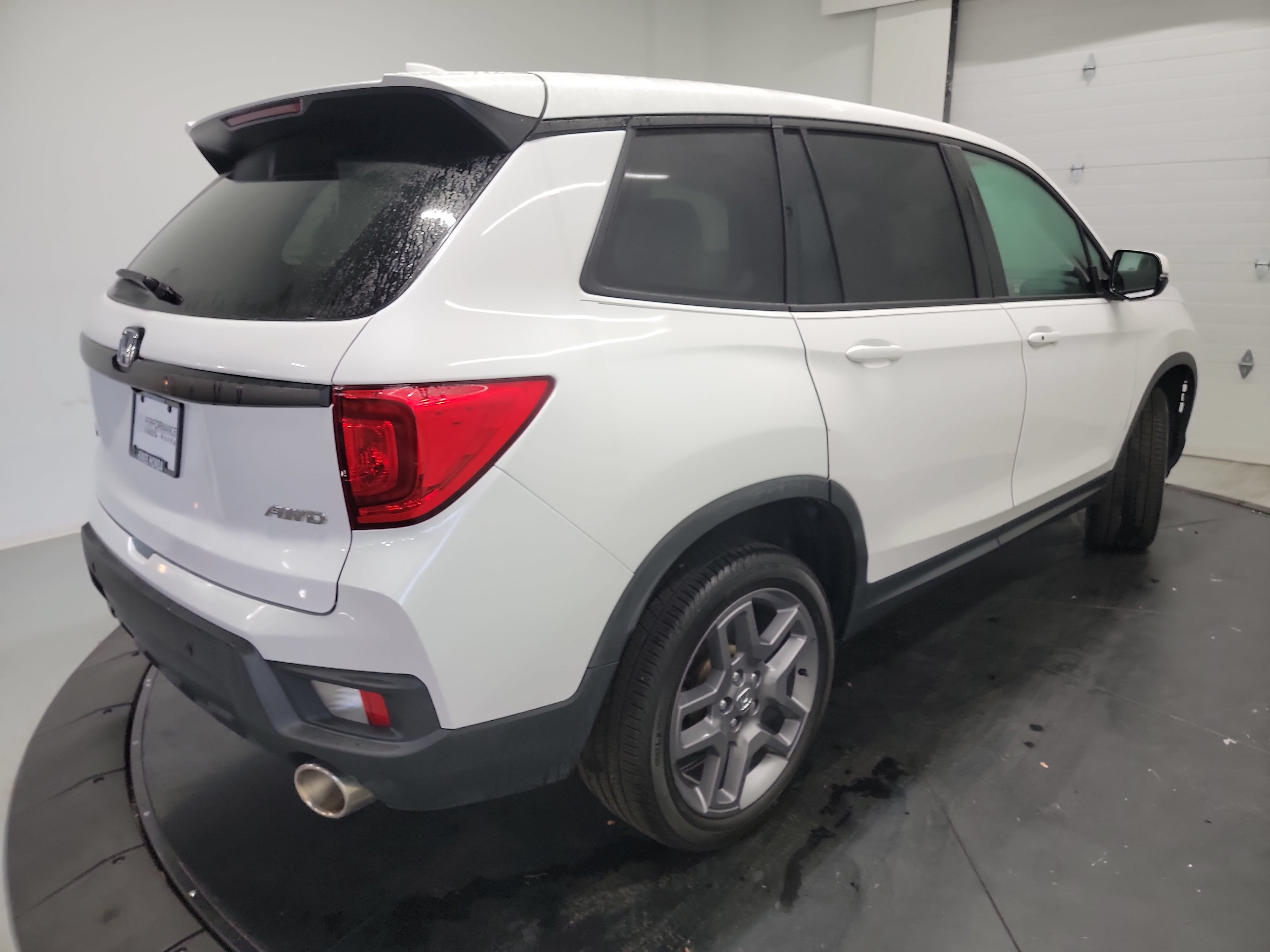 Used 2023 Honda Passport EX-L image 9