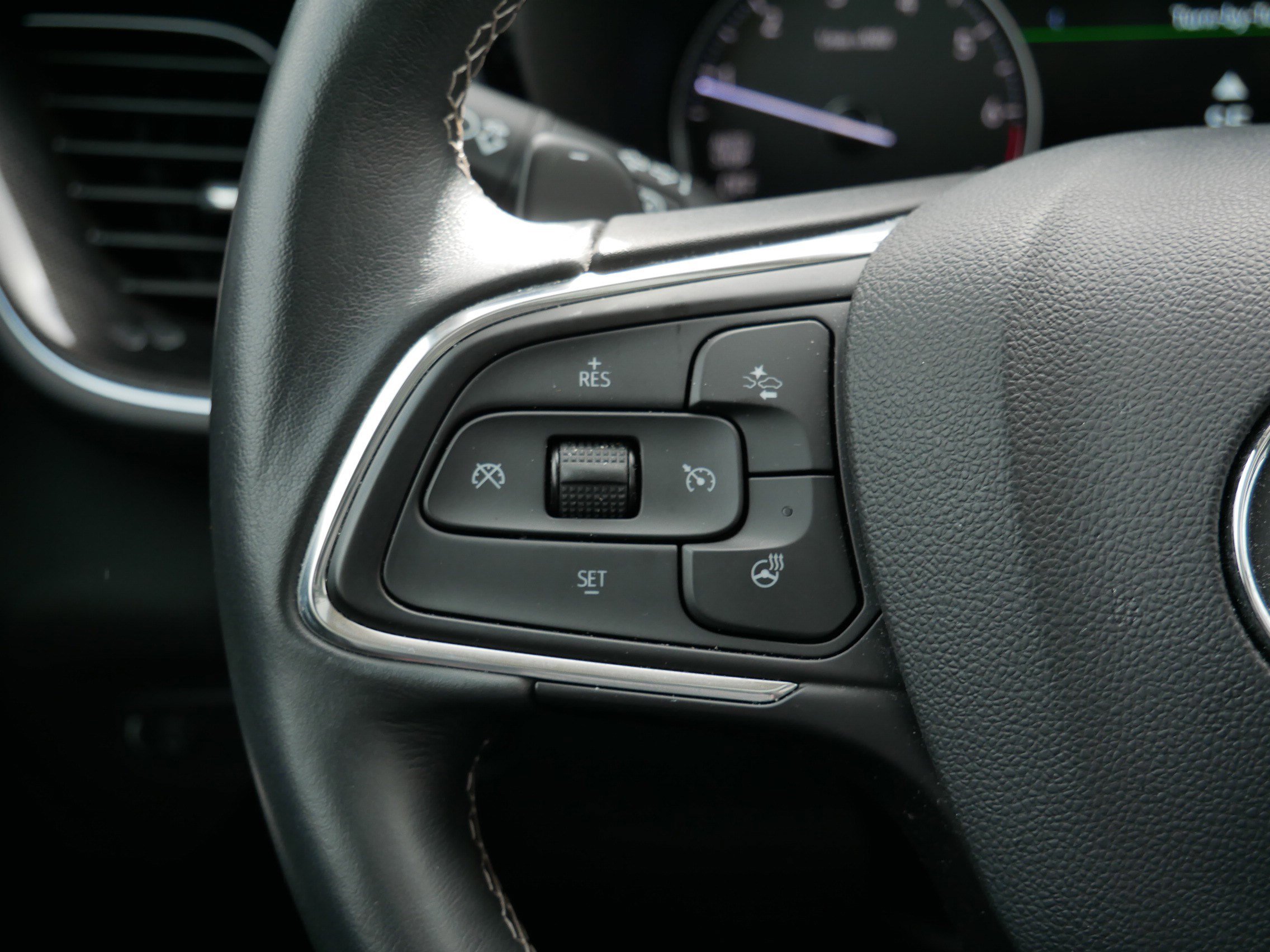 Used 2023 Buick Envision Essence w/ Sport Touring Package image 28