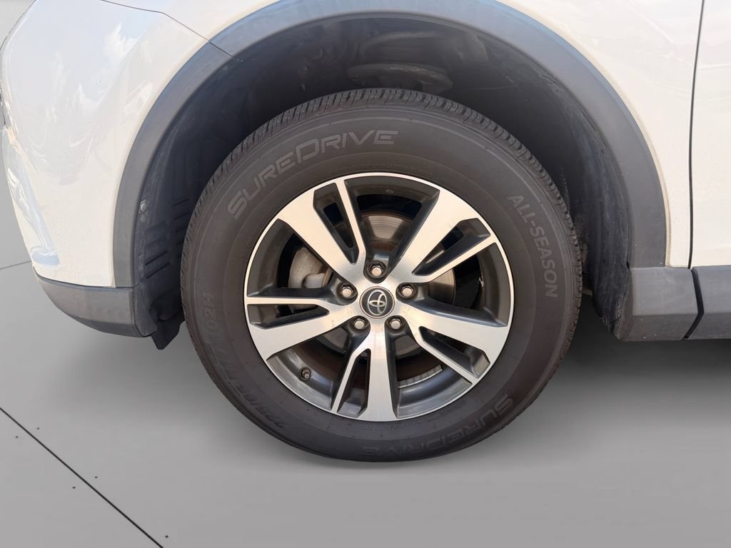 Used 2017 Toyota RAV4 XLE FWD image 30