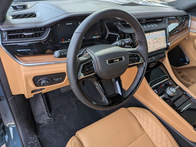 New 2026 Jeep Grand Cherokee Summit w/ Obsidian Package video 3