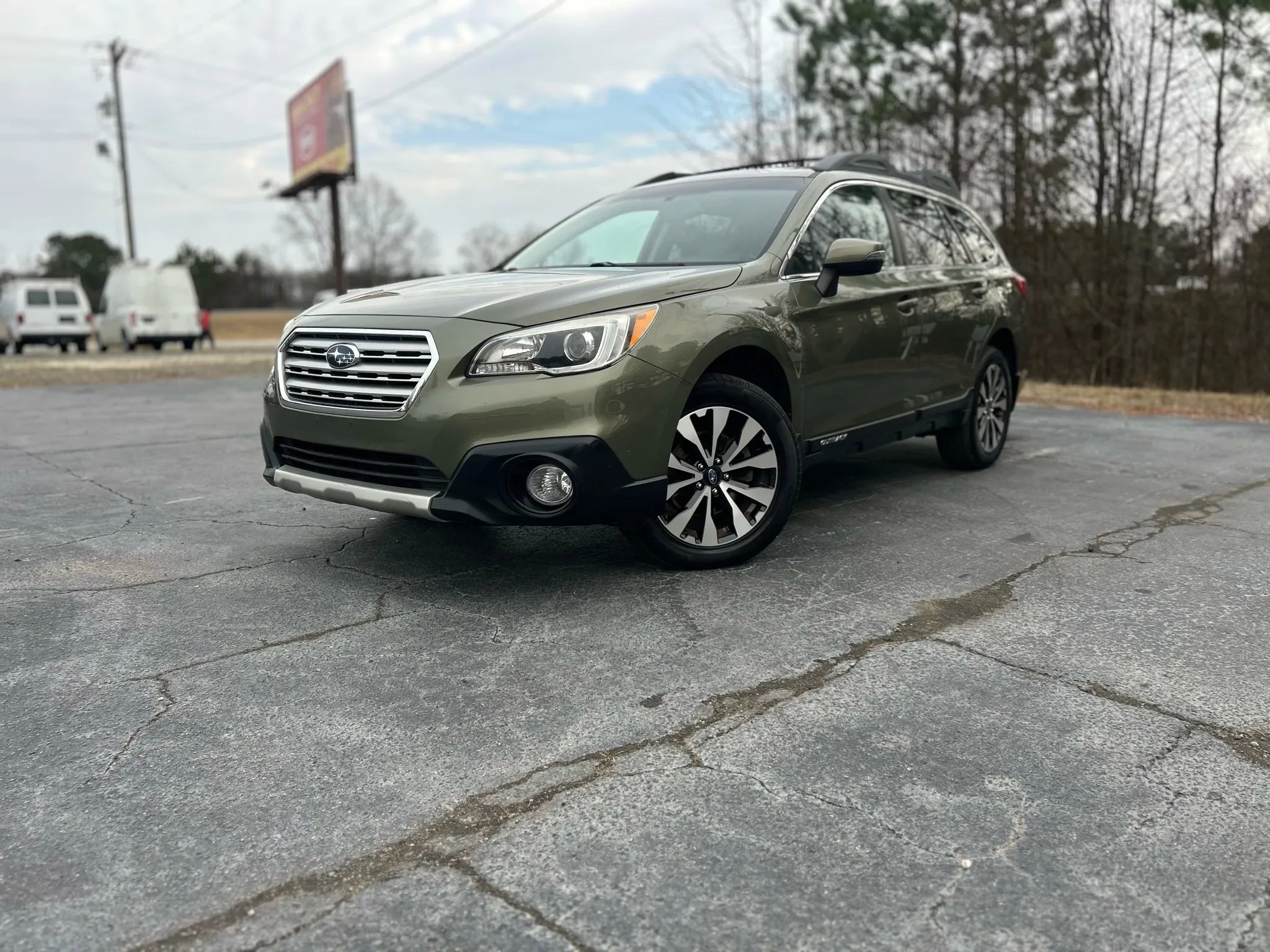 Used 2016 Subaru Outback 2.5i Limited w/ Popular Package #4 image 3