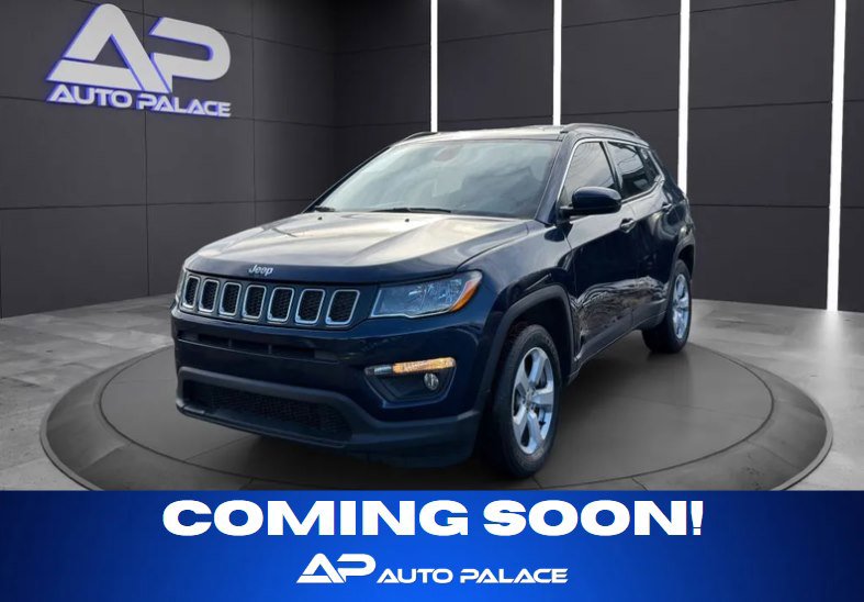 Used 2019 Jeep Compass Latitude w/ Cold Weather Group image 1