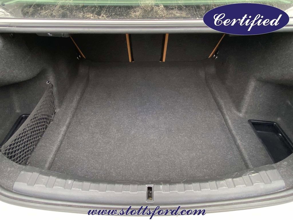 Used 2023 BMW 330i Sedan w/ Premium Package image 8