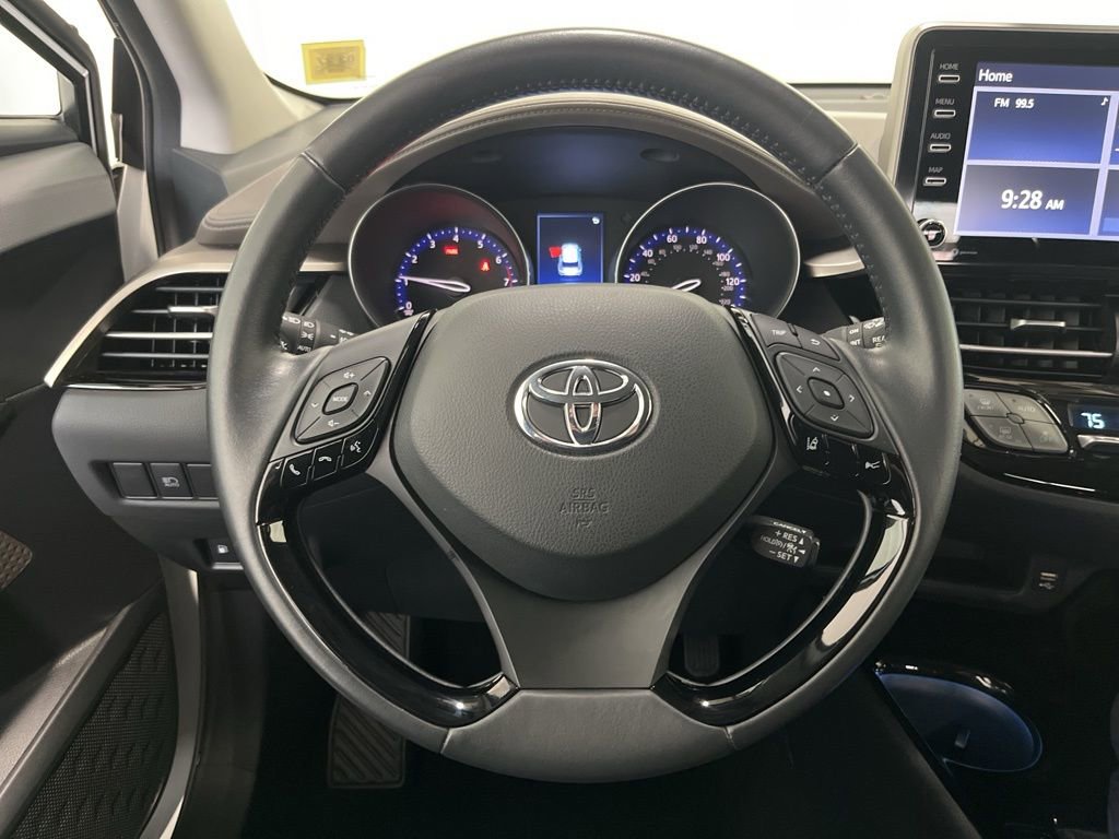 Used 2022 Toyota C-HR Limited FWD image 5