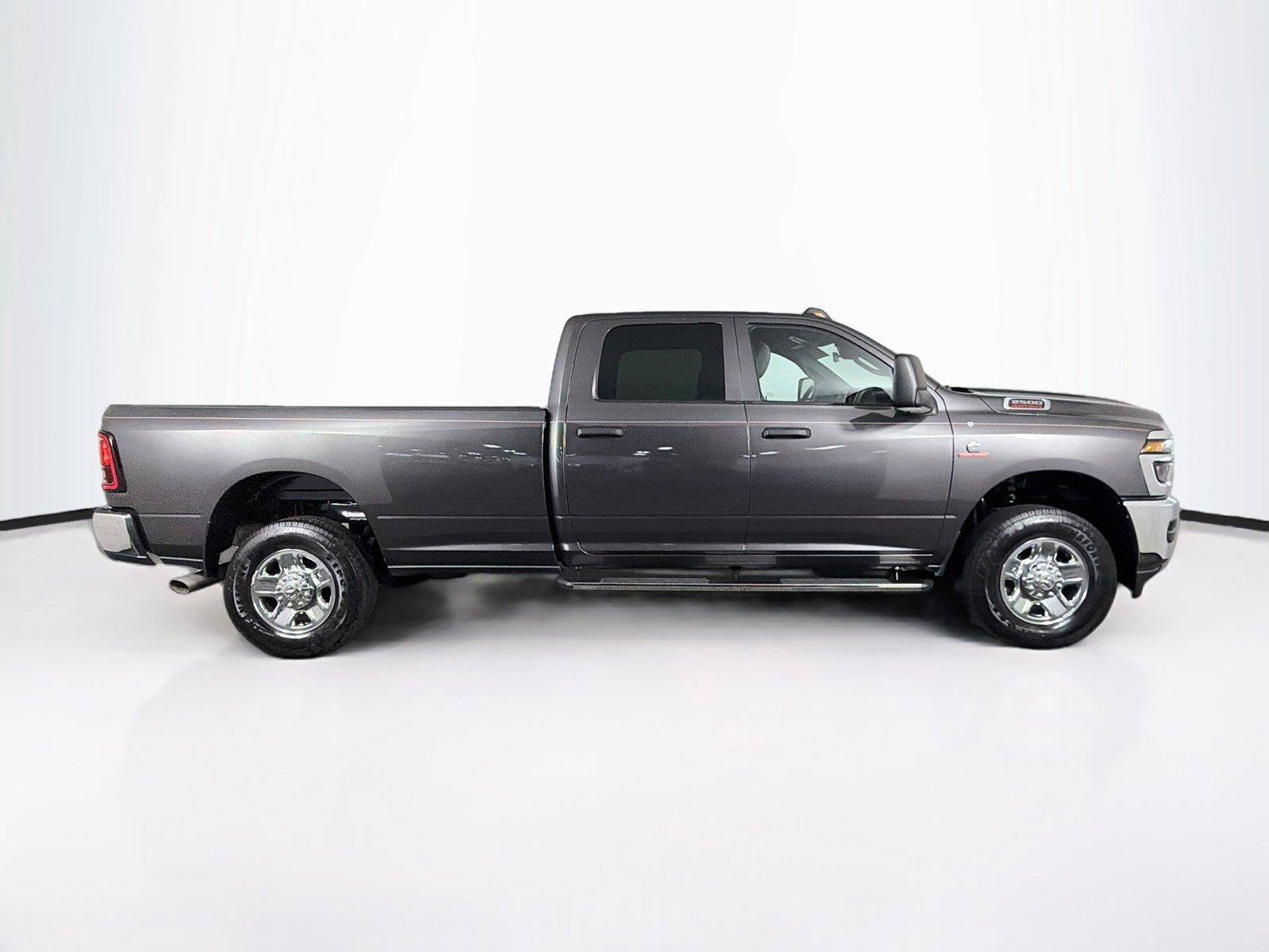 Used 2025 RAM 2500 Tradesman w/ Chrome Appearance Group AWD/4WD image 12