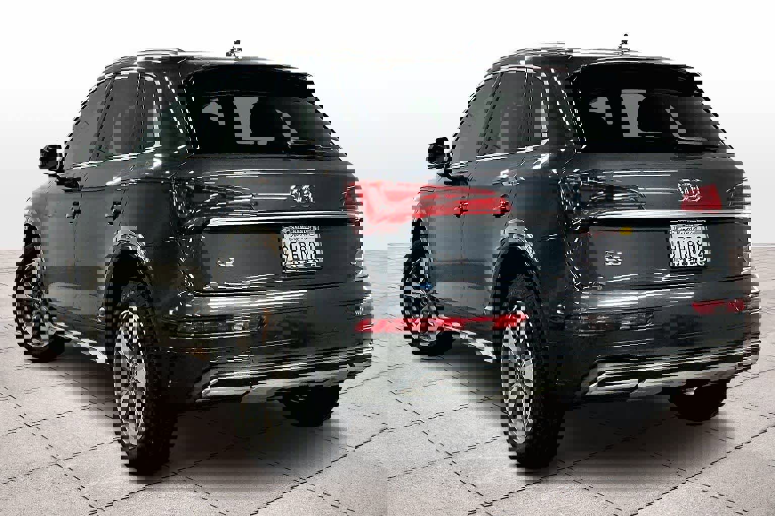 Used 2023 Audi Q5 2.0T Premium w/ Convenience Package image 14