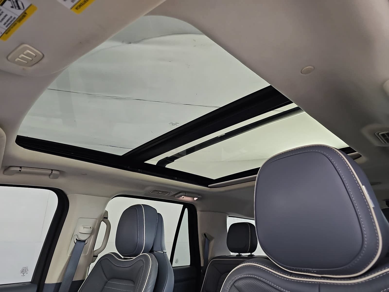 Used 2021 Lincoln Navigator L Black Label w/ Cargo Convenience Package AWD/4WD image 30