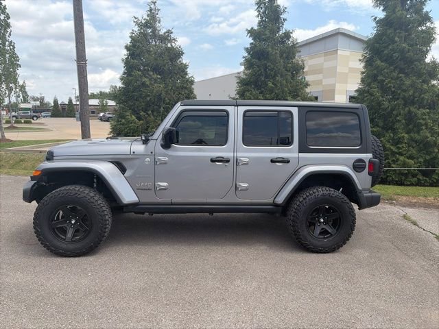 Used 2019 Jeep Wrangler Unlimited Sahara AWD/4WD image 3