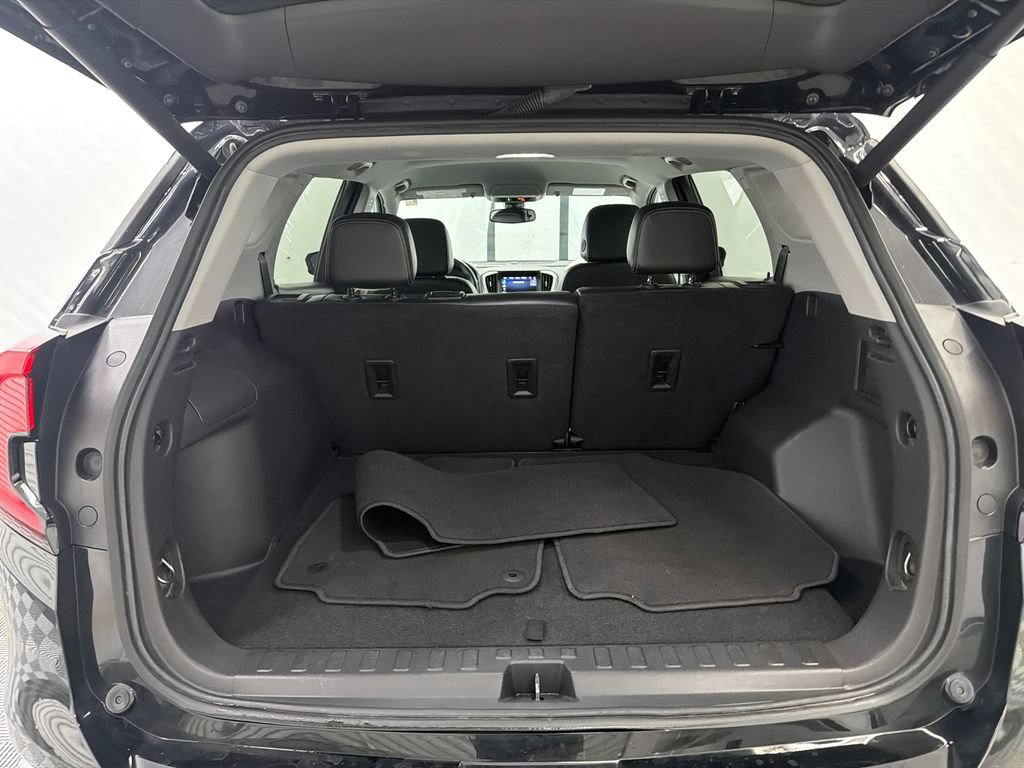 Used 2024 GMC Terrain SLT AWD/4WD image 20
