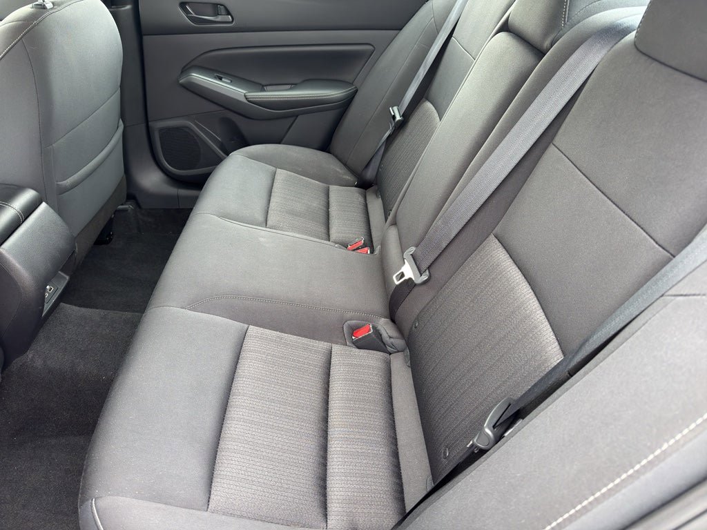 Used 2024 Nissan Altima 2.5 SV FWD image 21