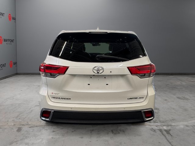 Used 2018 Toyota Highlander Limited AWD/4WD image 23