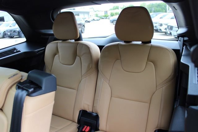 Certified 2025 Volvo XC90 T8 Ultra w/ Protection Package Premier AWD/4WD image 25