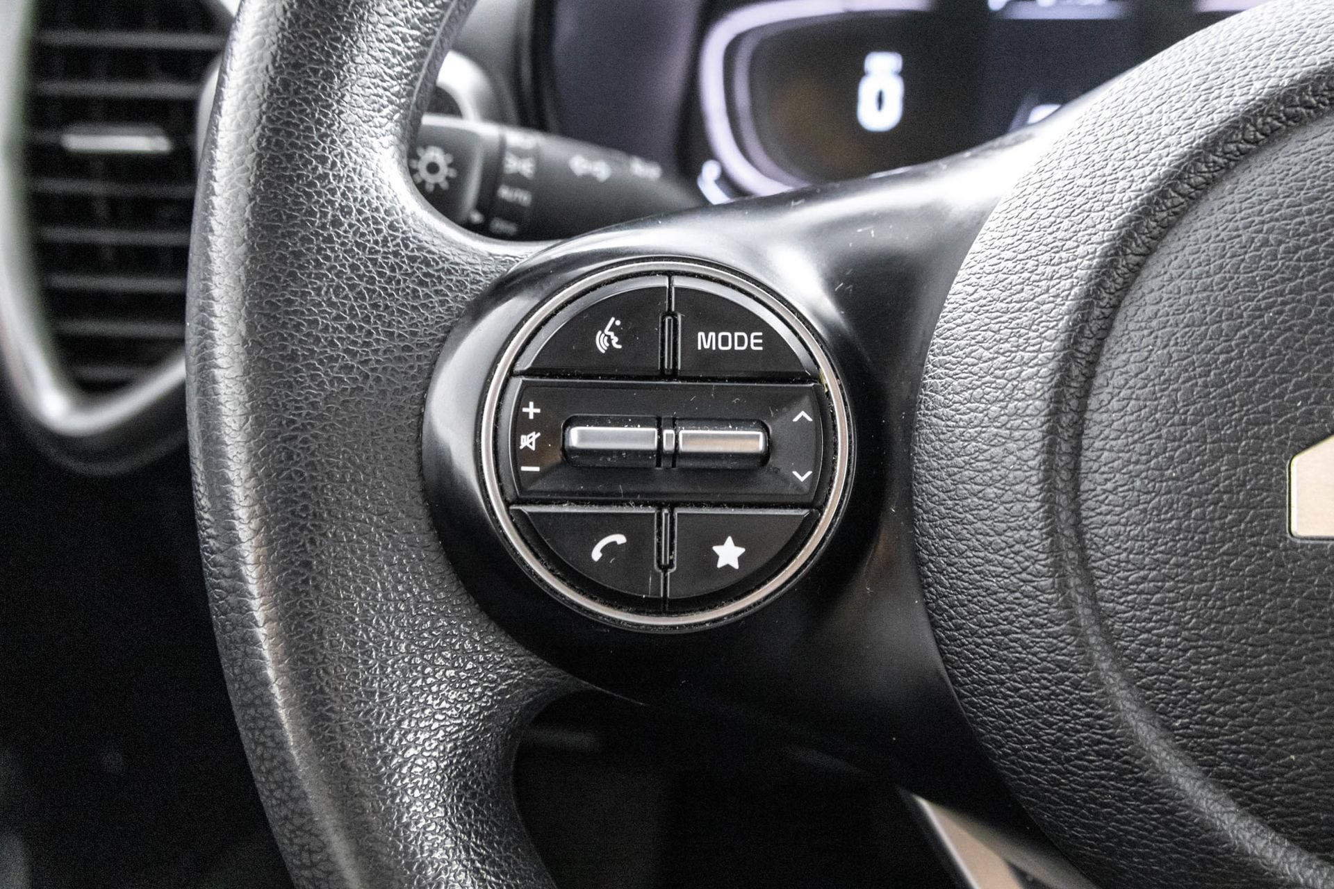 Used 2024 Kia Soul LX FWD image 22