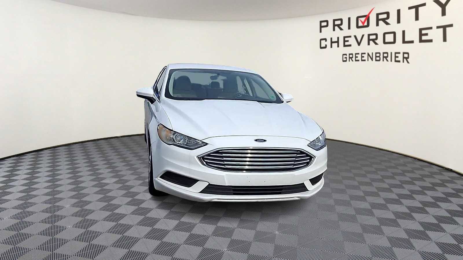 Used 2018 Ford Fusion S image 3